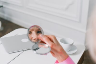 Salariés aidants : ce que révèlent les études d&rsquo;octobre sur la charge mentale au travail